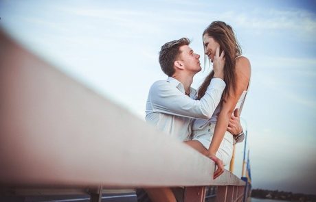 איך תהפכי להרבה יותר חושנית עבור בן הזוג שלך?